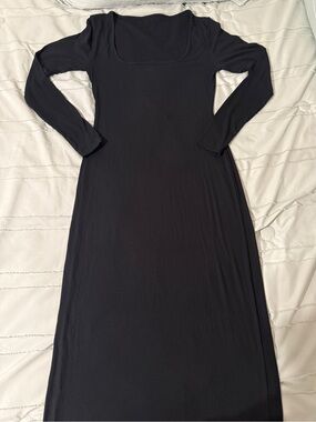 Long Sleeve Black Square Neck Maxi Dress